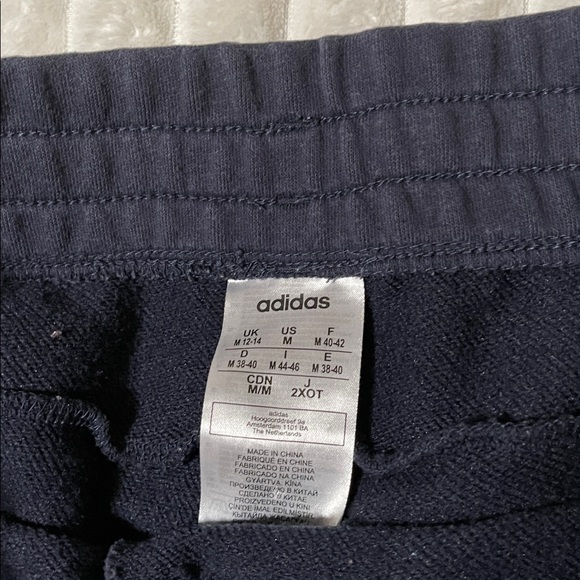 Adidas Short | Size Medium - Picture 4 of 5